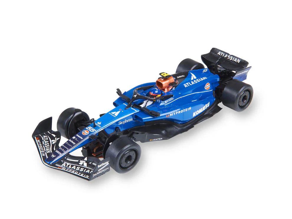 SCX Classic U10587 Formula Grand Prix Slot Car Racing Set Formula 1 - Alonso vs. Sainz Jr. - Image 7